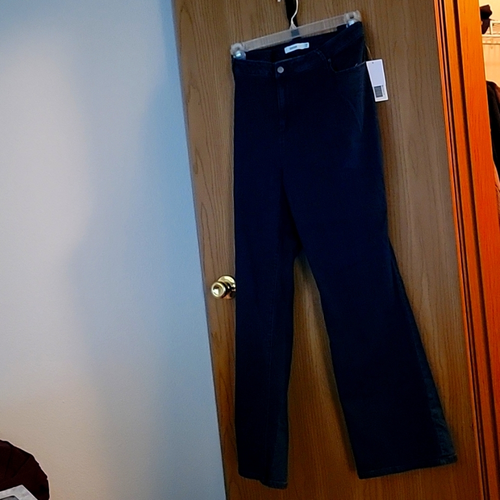 Bootcut jeans, average inseam